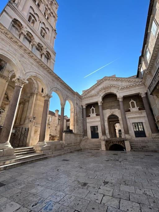Largo Apartment In The Heart Of Diocletian Palace Split Exterior photo